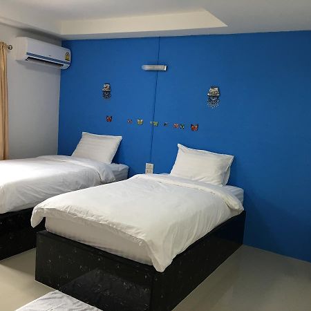 Me Home Suratthani 素叻他尼 外观 照片